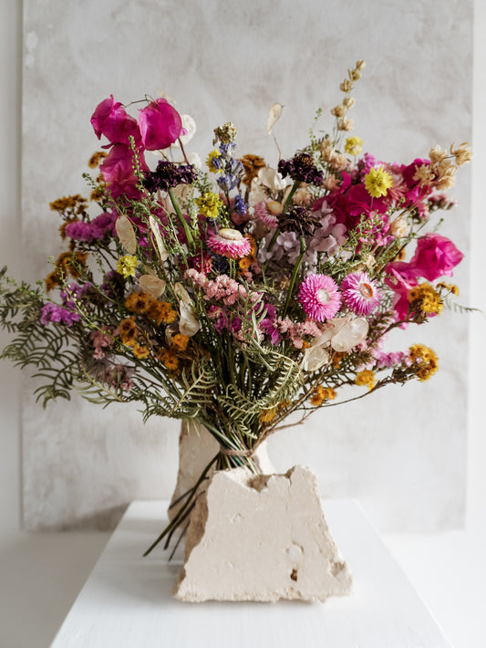 Dried flower meadow bouquet bright and colourful featuring spring flowers – Luxe Size Close View.