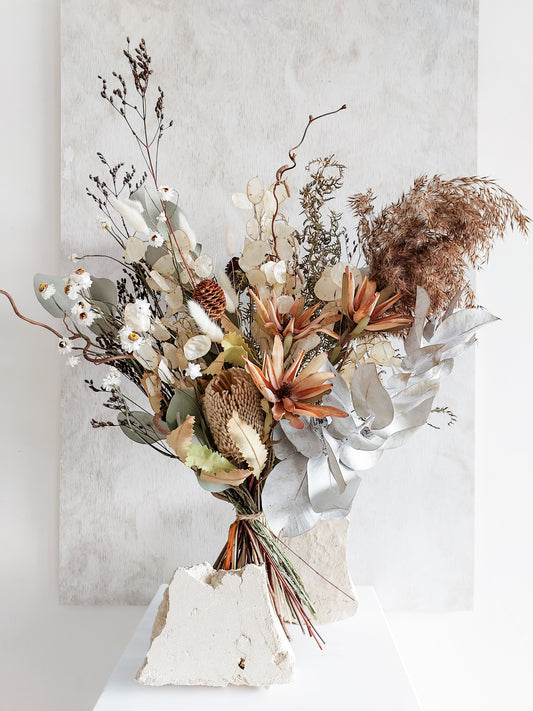 Dried flower bouquet in natural tones featuring Australian native flowers – Luxe Size Close View.