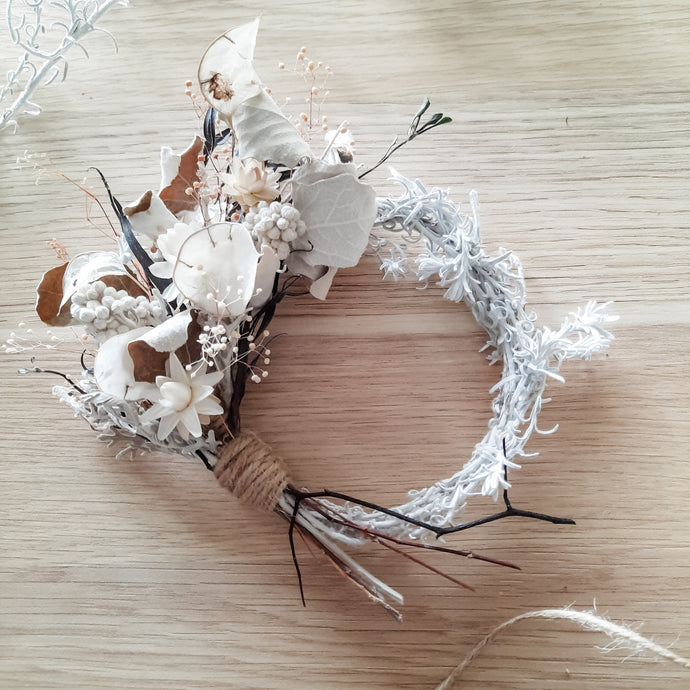 What You Need to Know to Easily Craft a Mini Wreath | 5 min read