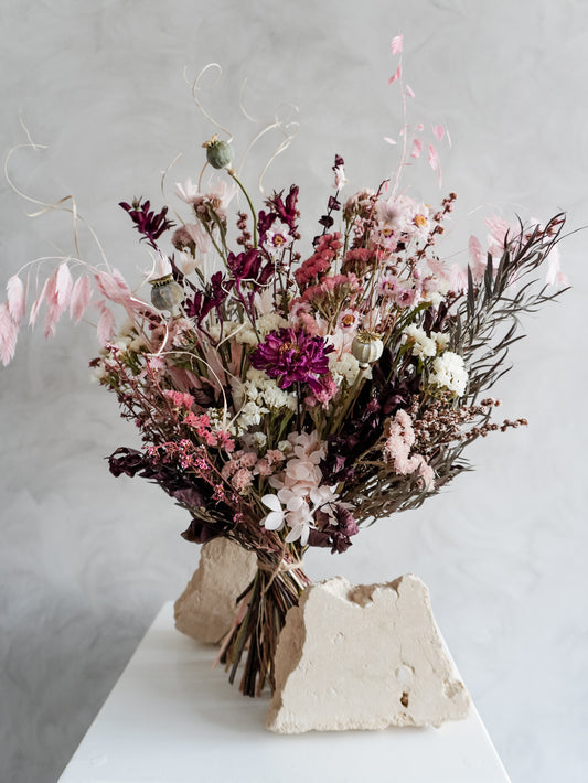 Dried flower bouquet in pink and burgundy tones in a naturally gathered style – Luxe Size Close View.