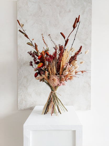 Dried flower bouquet autumnal tones in a rustic boho style – Luxe Size Distant View.