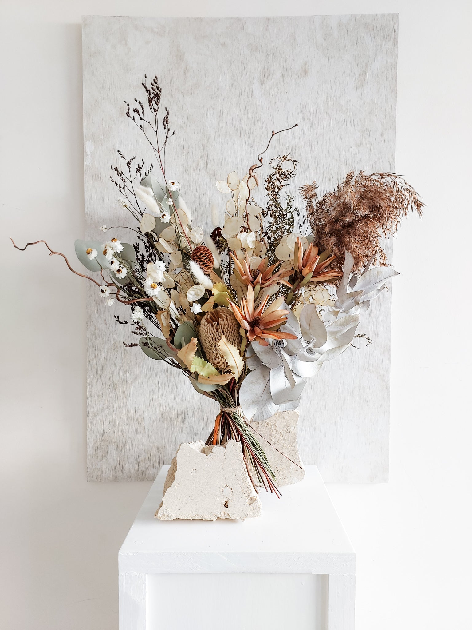 Dried flower bouquet in natural tones featuring Australian native flowers – Luxe Size Distant View.