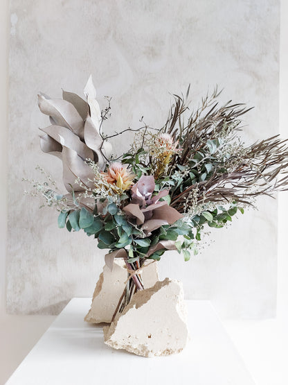 Dried flower bouquet in violet tones featuring seasonal winter flowers – Classic Size Close View.