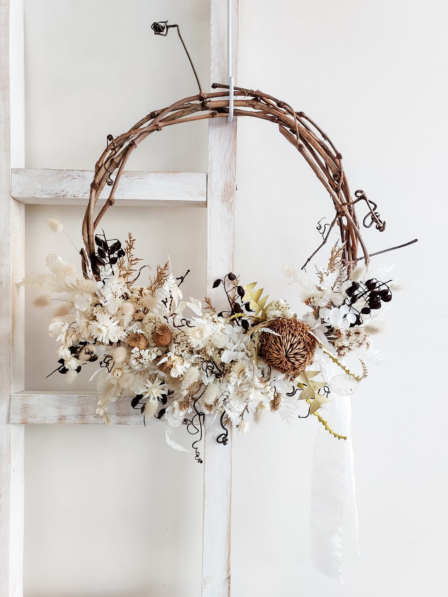 Vintage - Dried Flower Wreath – Bracken & Berry